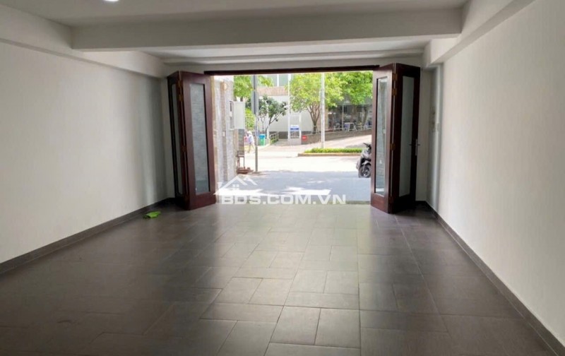 MẶT TIỀN KINH DOANH ĐƯỜNG SỐ 8 – KDC TRUNG SƠN – ĐỐI DIỆN BV QUỐC TẾ NAM SÀI GÒN – VỊ TRÍ VÀNG – 5 TẦNG – DÒNG TIỀN 50tr/tháng