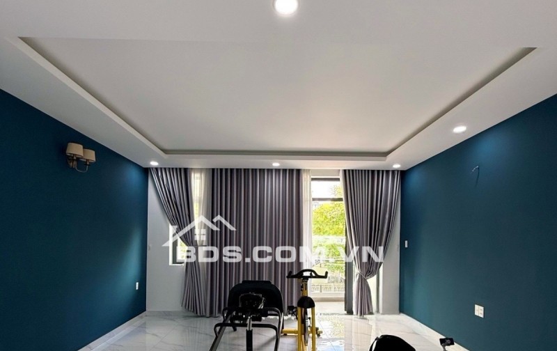 Mặt Tiền KDC Trung Sơn, Vị Trí Vàng• Ngay BV Quốc Tế Nam Sài Gòn• 100M2(5x20)• 6PN• 7WC• Thang Máy Xịn