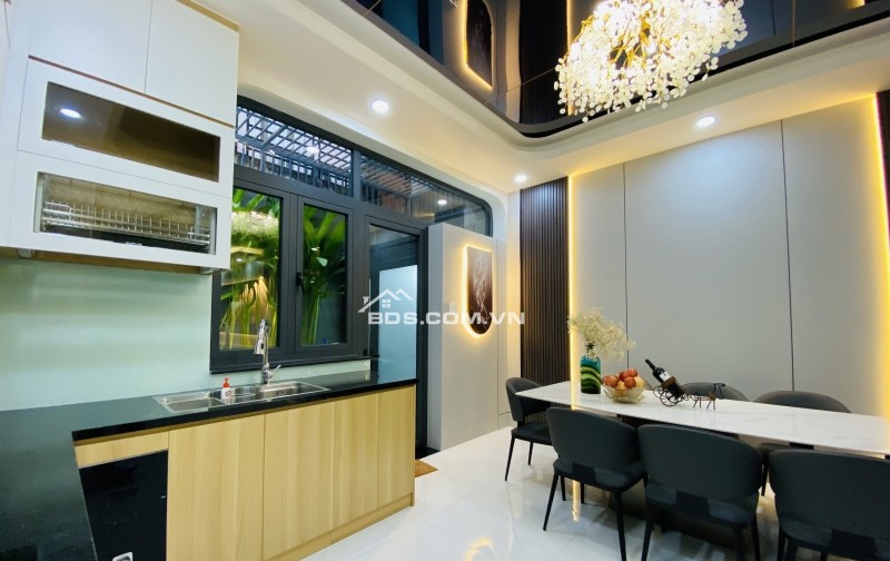 Nhà Mới Xây Đẹp 100%• Phú Mỹ• Q7• Gần Phú Mỹ Hưng• 90m2(5x18)• Ngang 5 Lớn• 4 Tầng• 4PN• 4WC• Có Thang Máy Xịn