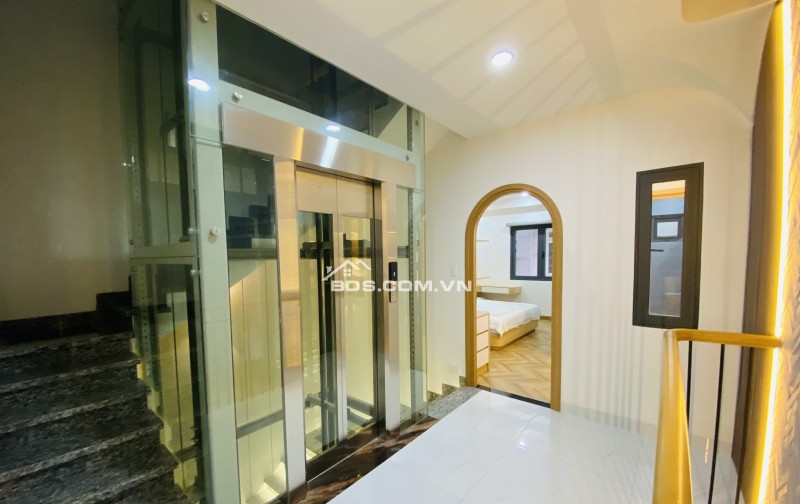 Nhà Mới Xây Đẹp 100%• Phú Mỹ• Q7• Gần Phú Mỹ Hưng• 90m2(5x18)• Ngang 5 Lớn• 4 Tầng• 4PN• 4WC• Có Thang Máy Xịn