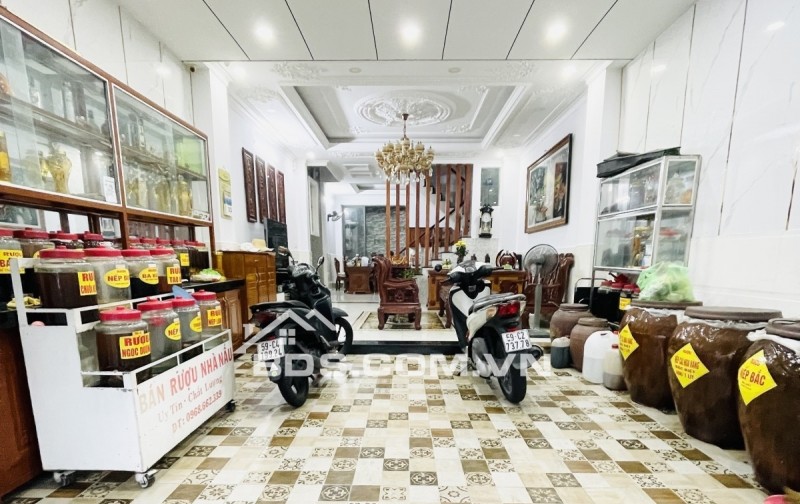 Mặt Tiền Kinh Doanh• Mai Văn Vĩnh• Q7• 5 Tầng• 87M2(5.2x17)• Sân Thượng• Nhà Đẹp• Thang Máy Xịn