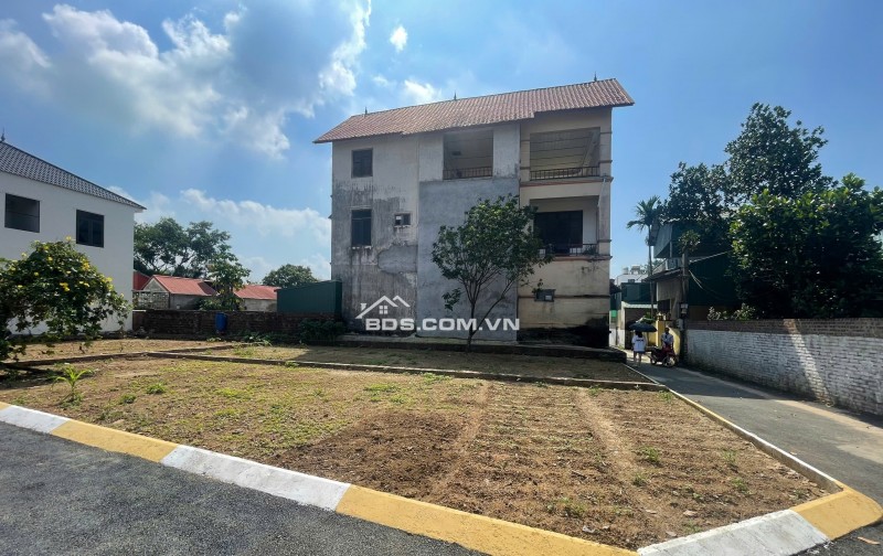 Cần bán đất hòa lạc nằm tại trung tâm đô thị vệ tinh  gần ga metro gần đh quốc gia lh 0987150666 e gửi tt chi tiết ạ.