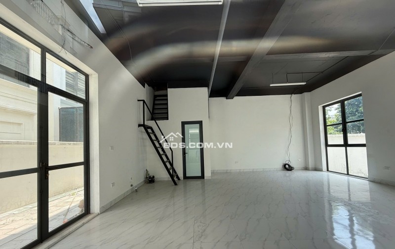 HA05  Hoàn thiện tầng 1 (đã có điện nước nhà vệ sinh tầng 1) Giá 8-10tr  150m2