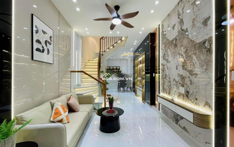 Bán nhà giá mềm Hoàng Hoa Thám, P6, Bình Thạnh - 2,56 tỷ – 1 trệt 2 lầu, tiện ích đầy đủ, sổ riêng