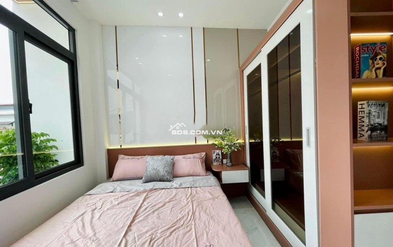 Bán nhà giá mềm Hoàng Hoa Thám, P6, Bình Thạnh - 2,56 tỷ – 1 trệt 2 lầu, tiện ích đầy đủ, sổ riêng