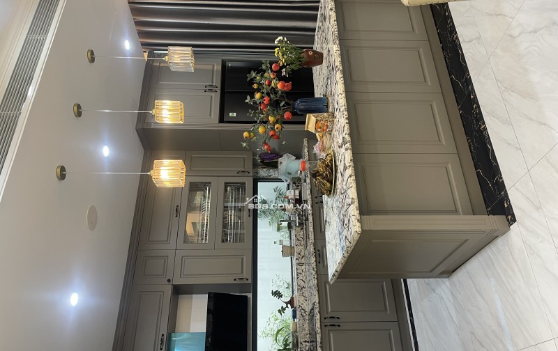 Bán BT Dương Nội DT225m, 3,5 tầng, nội thất đẹp, phía trước là cv, lh 0987857904