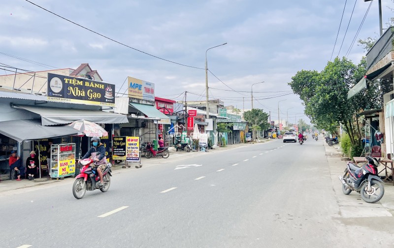 Bán 2 lô liền kề hơn 260m2, cách lộ chỉ 300m, ngay trung tâm xã, giá đầu tư