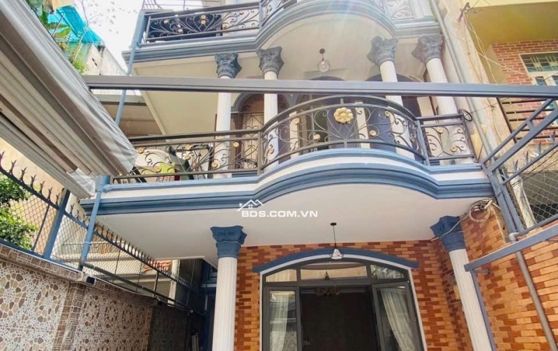 Biệt thự cổ Huỳnh Văn Bánh, Phú Nhuận 25 tỷ 136m2 nở hậu