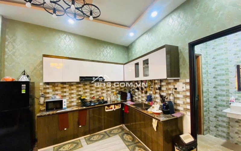 Biệt thự cổ Huỳnh Văn Bánh, Phú Nhuận 25 tỷ 136m2 nở hậu