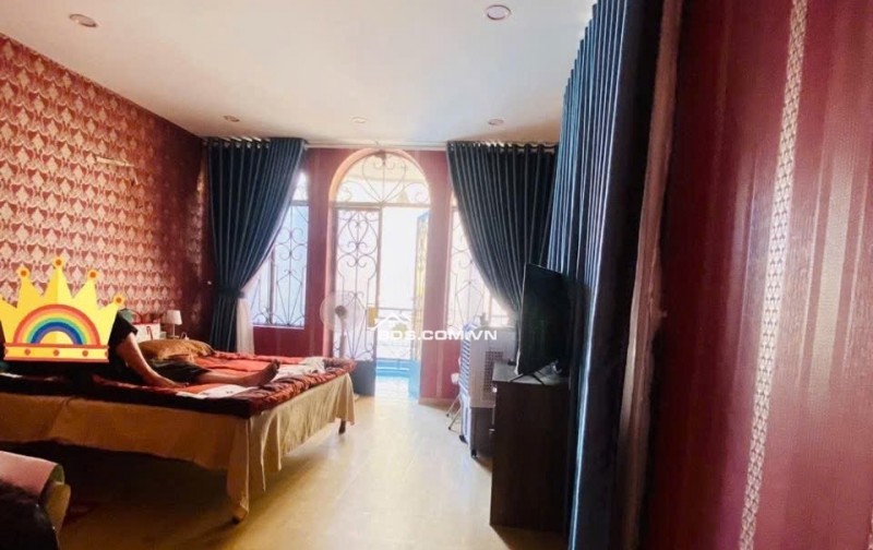 Biệt thự cổ Huỳnh Văn Bánh, Phú Nhuận 25 tỷ 136m2 nở hậu