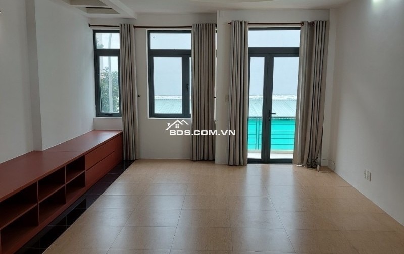 Giảm Sốc 1 Căn Mặt Tiền Đường Giá Hẻm• View Công Viên• Phú Mỹ• Q7. 4 Tầng• 90M2(5x18)• 5PN• 6WC