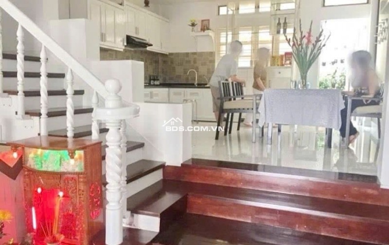 Giảm Sốc 1 Căn Mặt Tiền Đường Giá Hẻm• View Công Viên• Phú Mỹ• Q7. 4 Tầng• 90M2(5x18)• 5PN• 6WC