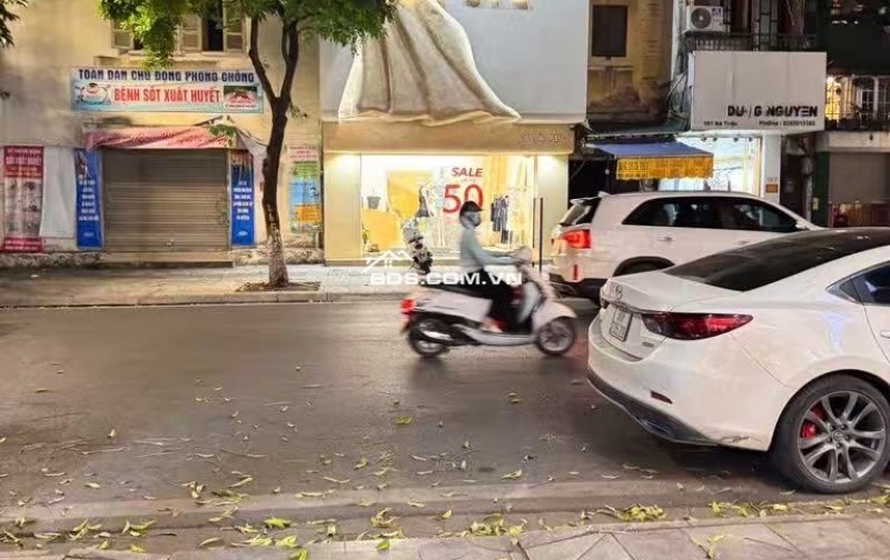 CĂN NHÀ BIỆT THỰ MẶT PHỐ BÀ TRIỆU TẦNG 3 +4 TRUNG TÂM QUẬN HAI BÀ TRƯNG - HÀNG XÓM VINCOM BÀ TRIỆU - GIÁ 5.1 TỶ