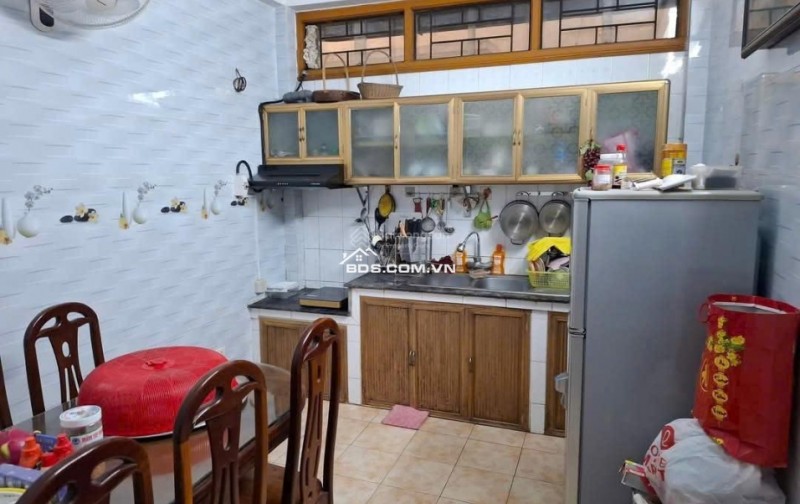 BÁN NHÀ MẶT NGÕ NGUYỄN HOÀNG TÔN, GẦN KĐT CIPUTRA, DT 36M2, MT 4.5M, GIÁ 10.6 TỶ