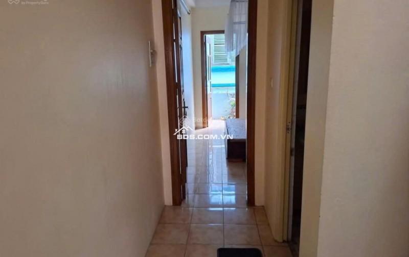 BÁN NHÀ MẶT NGÕ NGUYỄN HOÀNG TÔN, GẦN KĐT CIPUTRA, DT 36M2, MT 4.5M, GIÁ 10.6 TỶ