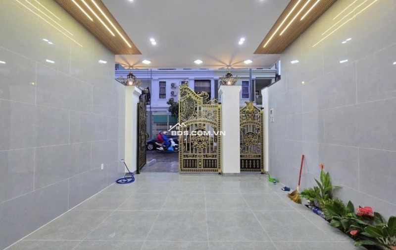 Bán nhà mặt phố Phú Lộc 22, Liên Chiểu, Đà Nẵng. DT 95m2, 3 tầng, 4PN. Sổ đỏ chính chủ. Giá 11.4 tỷ. LH: 0877661879