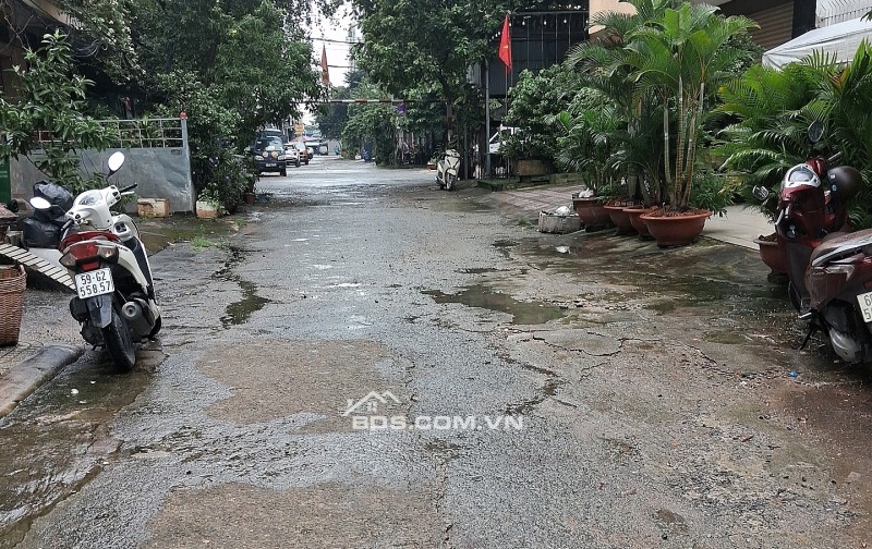 NHÀ 2MT TRƯỚC SAU – ĐƯỜNG 7M – VỊ TRÍ VIP HIẾM: Ấp Hậu Lân, Bà Điểm, Hóc Môn |  17 tỷ  Ngang 8m×20m, 4 tầng + sân thượng  6PN – 8WC, thang máy xịn, tặng nội thất