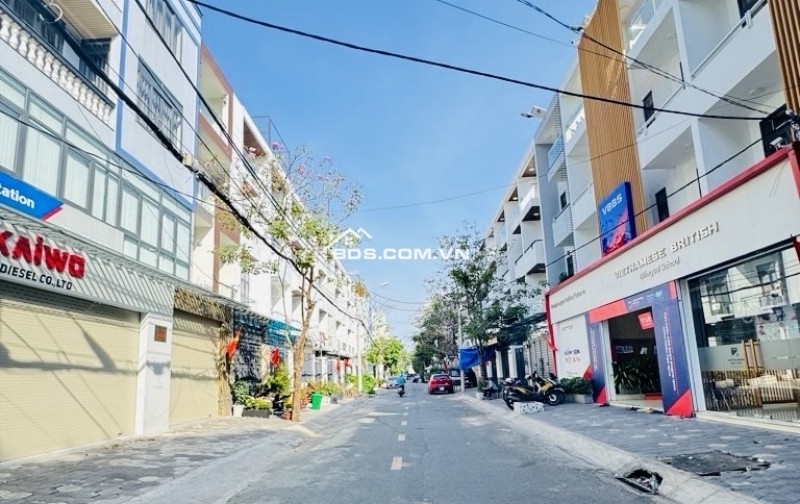 BÁN NHÀ 3 TẦNG MẶT TIỀN KINH DOANH KHU TÊN LỬA ĐƯỜNG 8M CƠ HỘI HIẾM CÓ