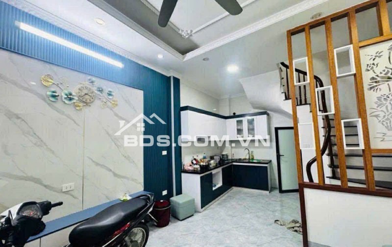 BÁN NHÀ HÀO NAM MẶT NGÕ KINH DOANH Ô TÔ - NHÀ 30M 5 TẦNG - SỔ ĐỎ NỞ NẬU THÔNG TIN CHUẨN