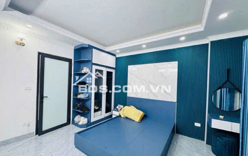 BÁN NHÀ HÀO NAM MẶT NGÕ KINH DOANH Ô TÔ - NHÀ 30M 5 TẦNG - SỔ ĐỎ NỞ NẬU THÔNG TIN CHUẨN