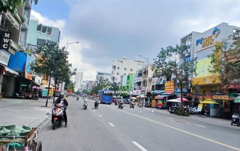 Nhà 4 tầng MT Hậu Giang P5 Q6 HĐ thuê 69tr giá 41 tỷ TL