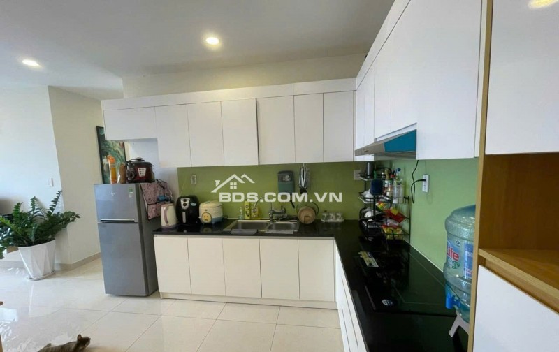 13tr5/tháng, C/c Screc, 90m2, 2PN, 2WC, Căn góc, ngay Trường Sa, Quận 3.