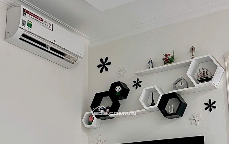 Carillon 1, Hoàng Hoa Thám, Tân Bình, chỉ 12tr/th, 67m2, 2PN,2WC.