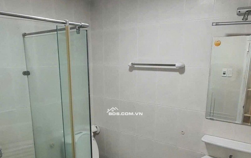 C/c Phú Thạnh,Nguyễn Sơn,Tân Phú: 117m2, 3PN, 2WC, 10tr5/th. Nhà trống.