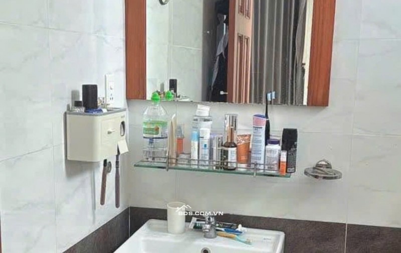 Căn hộ Nam Kỳ Khởi Nghĩa, Q3: 90m2, 2p ngủ rộng, Nội thất, 10tr7/th.