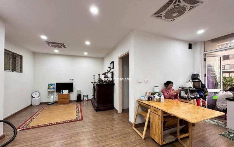 Chung cư Võ Thị Sáu, Q3, 97m2, 2PN, 2WC, Nội thất mới, 12tr/th.