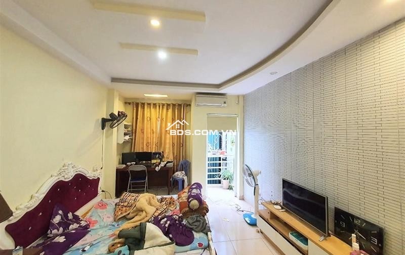 Giá hot Bán nhà Hoàng Mai Hoàng Văn Thụ 100tr/1m2 Sổ đỏ chính chủ