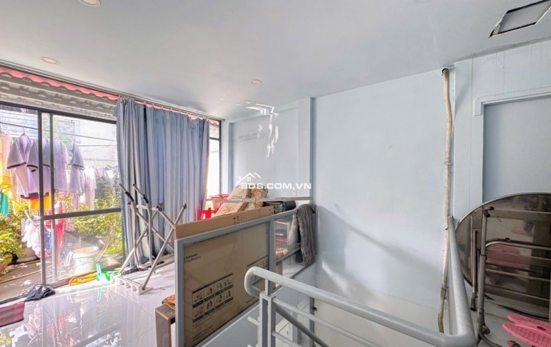 BÁN NHÀ KẾ BÊN LÊ VĂN QUỚI DTSD 96 M2 HẺM XE HƠI 6M THÔNG NHIK 3 TỶ