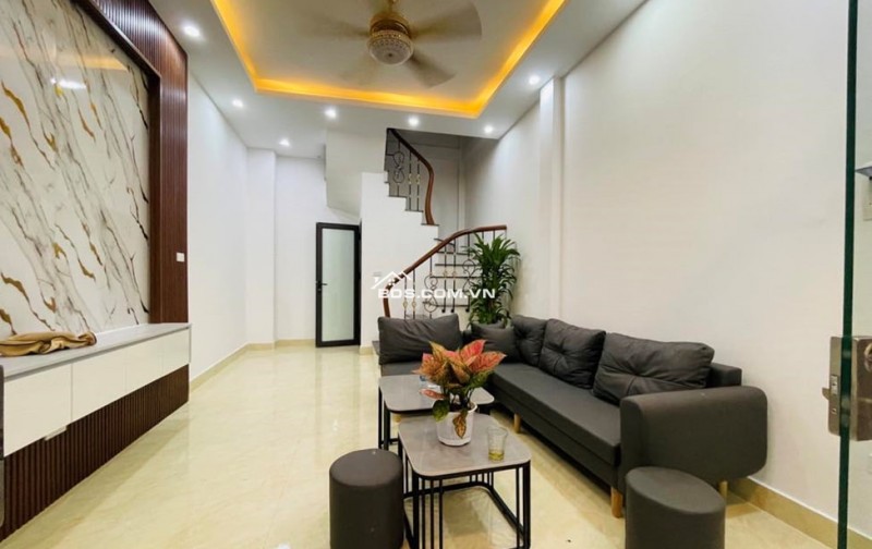 VỊ TRÍ ĐẸP TRUNG TÂM CẦU GIẤY - 4 TẦNG MỚI CỨNG - ĐẸP LUNG LINH