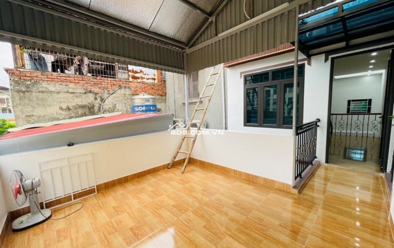 VỊ TRÍ ĐẸP TRUNG TÂM CẦU GIẤY - 4 TẦNG MỚI CỨNG - ĐẸP LUNG LINH