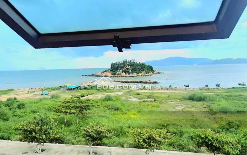 BÁN NHANH TÒA NHÀ PHỐ LÔ GÓC KINH DOANH NGHỈ DƯỠNG VIEW BIỂN PHẠM VĂN ĐỒNG NHA TRANG GIÁ BÁN 17 TỶ 500 TRIỆU 11 PHÒNG  NGỦ
