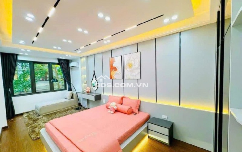 Bán Nhà Thịnh Liệt , DT45m ,Giá Hơn 9 Tỷ,Ngõ Thông ,Lo Góc ,oto qua nhà