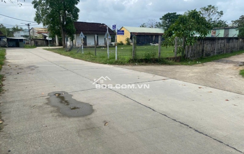 Bà cô cần bán gấp Mãnh sau QL14B 225m2 giá chỉ 795 triệu