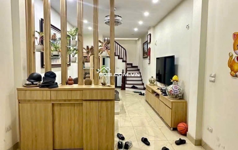 Bán Nhà Thịnh Liệt , DT45m ,Giá Hơn 9 Tỷ,Ngõ Thông ,Lo Góc ,oto qua nhà