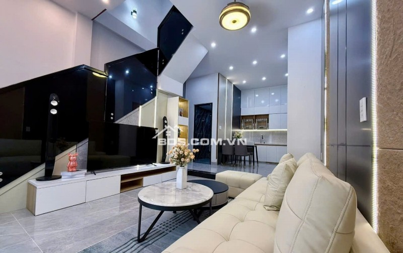 BÁN NHÀ 3 tầng 3 mê kiệt  Lê Độ kiệt 3m5 ô tô đậu đỗ gần nhà  “ tặng Fuul nội thất như hình “