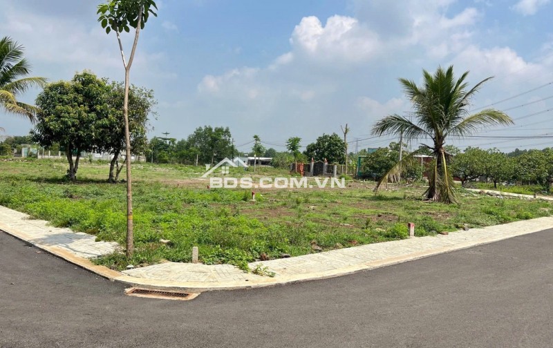 Bán lô đất gần KCN Dầu Giây,kế đường lên SBQT Long Thành,sổ 100% thổ cư