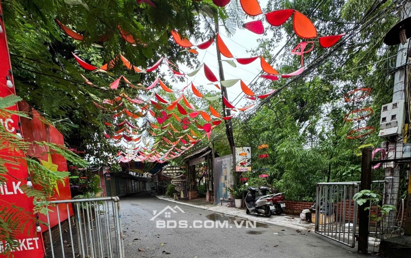 Bán đất nở hậu Làng Lụa Vạn Phúc  Ô tô 7 chỗ vào tận đất ,rất hiếm