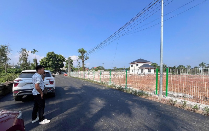 Hàng nóng mới ra- Gía F0 chưa qua đầu tư ngay tại ngã tư lục quân