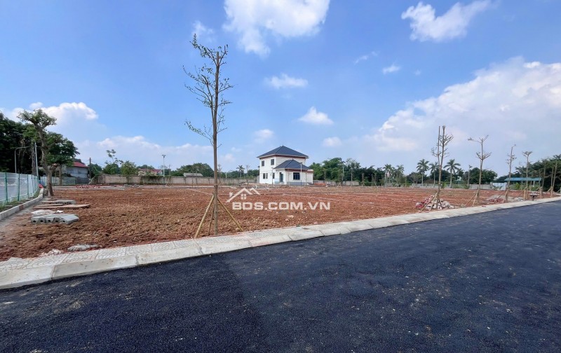 Hàng nóng mới ra- Gía F0 chưa qua đầu tư ngay tại ngã tư lục quân