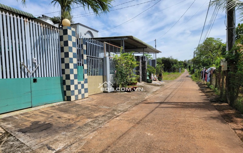 Bán lô đất gần KCN Dầu Giây,kế đường lên SBQT Long Thành,sổ 100% thổ cư