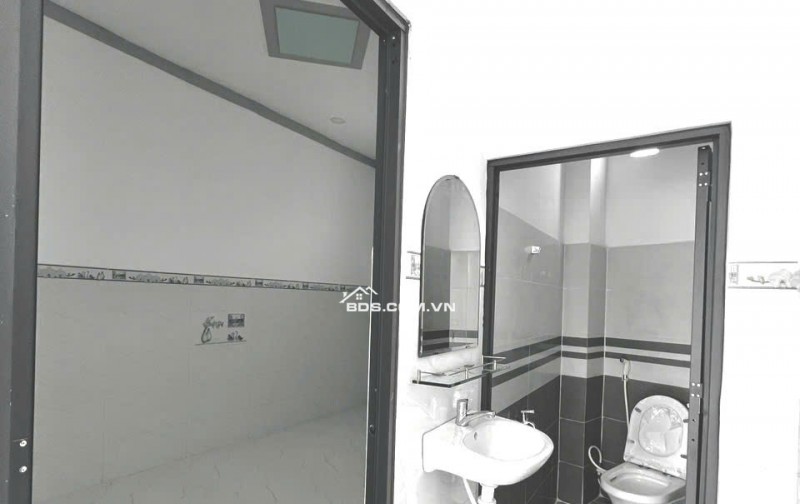 NHÀ CHÍNH CHỦ DT 64M2, GIA 980TR, SHR