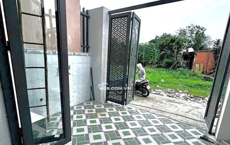 NHÀ CHÍNH CHỦ DT 64M2, GIA 980TR, SHR