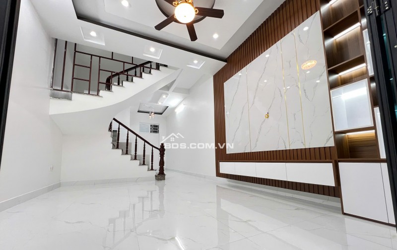 BÁN NHÀ 3 TẦNG ĐẸP NGÕ 44 LÊ LAI, GẦN CÔNG VIÊN MÁY TƠ, TRUNG TÂM NGÔ QUYỀN – HẢI PHÒNG