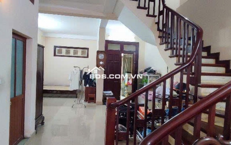 Nhà Quan Hoa – 108m² – 5 tầng – Mặt tiền 9.7m – Ô tô tránh – Gần phố