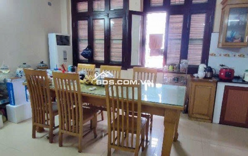 Nhà Quan Hoa – 108m² – 5 tầng – Mặt tiền 9.7m – Ô tô tránh – Gần phố