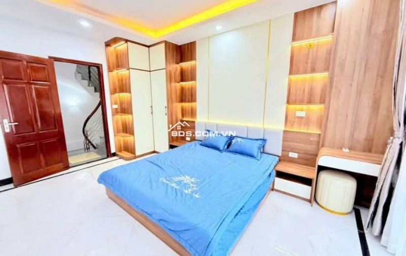 *BÁN GẤP- CĂN 6 TẦNG THANG MÁY_ SÁT CV HOÀ BÌNH/ NGOẠI GIAO ĐOÀN- DT 35M x 6 TẦNG- MẶT NGÕ THÔNG- Hơn 8 Tỷ